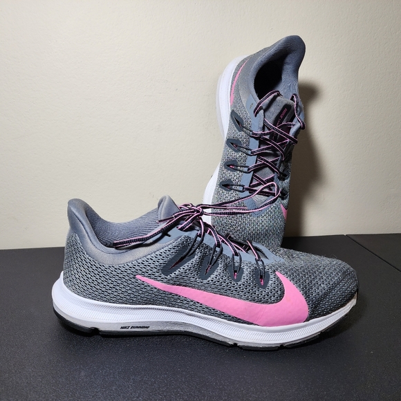 Nike Quest 2 Running Shoes Cool Grey Pink White CJ6696-004 Womens Size 9.5 - Picture 10 of 11